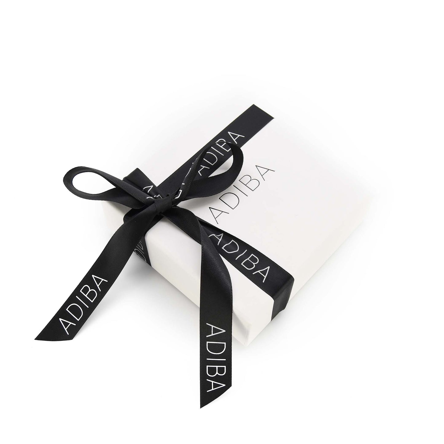 Anillo de acero inoxidable chapado en oro de 18k con patrón de diamantes