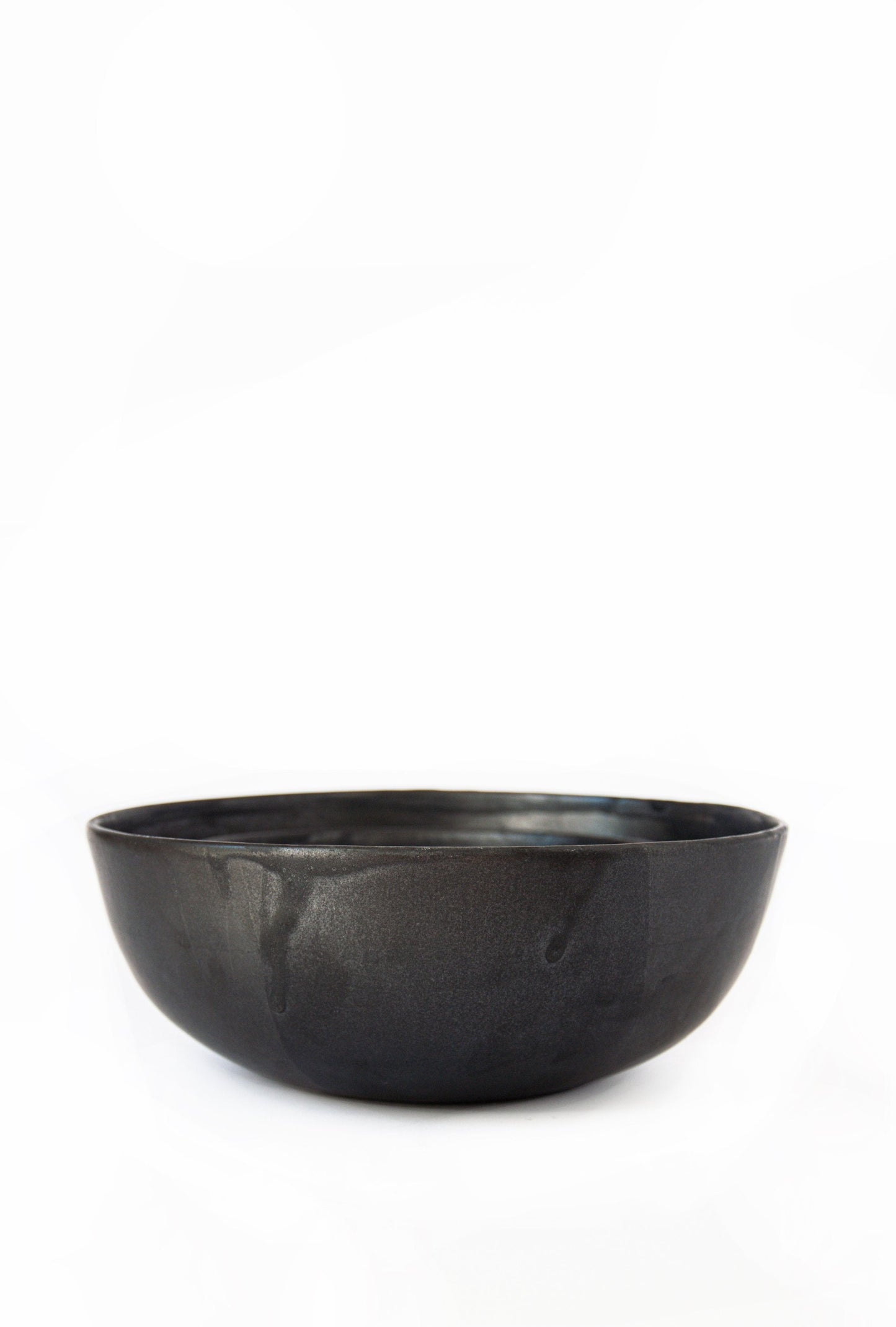 Cuenco para servir ensalada de gres negro mate
