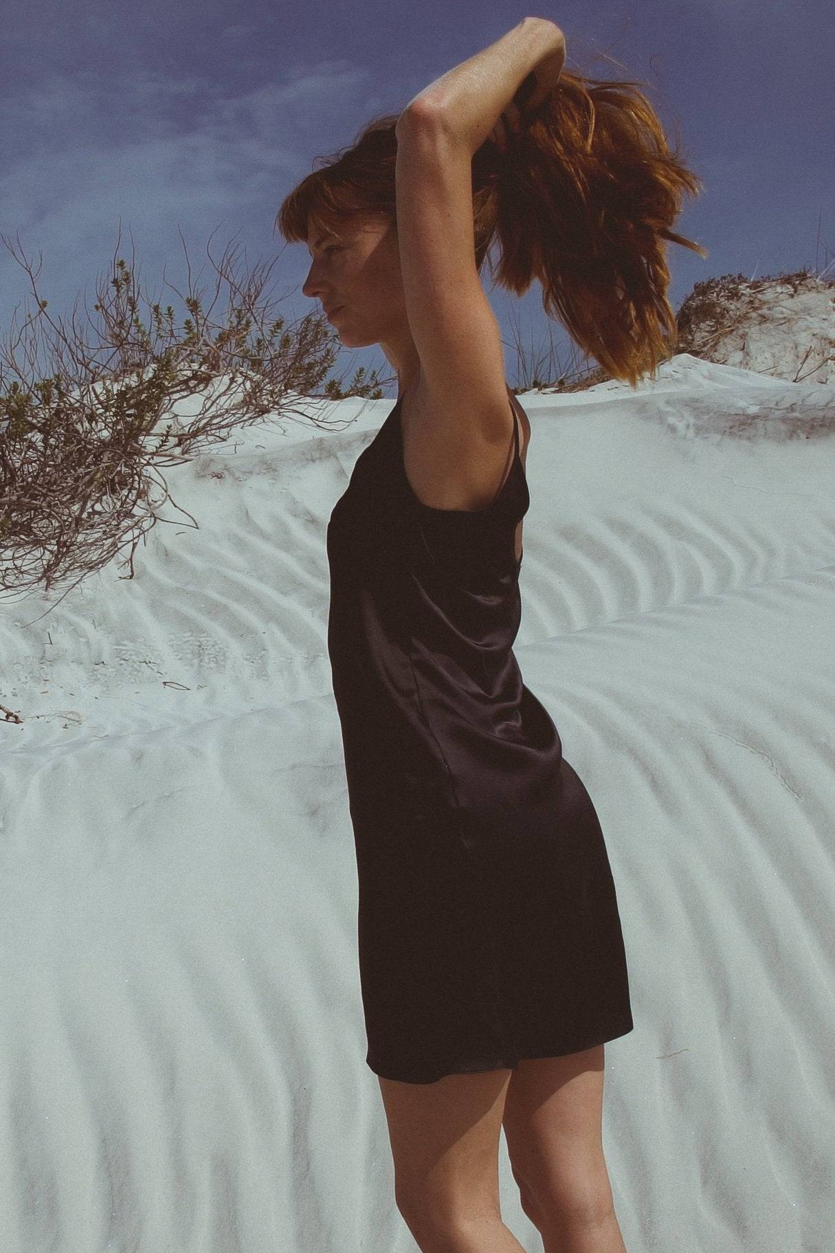Vestido de seda Vela en negro azabache