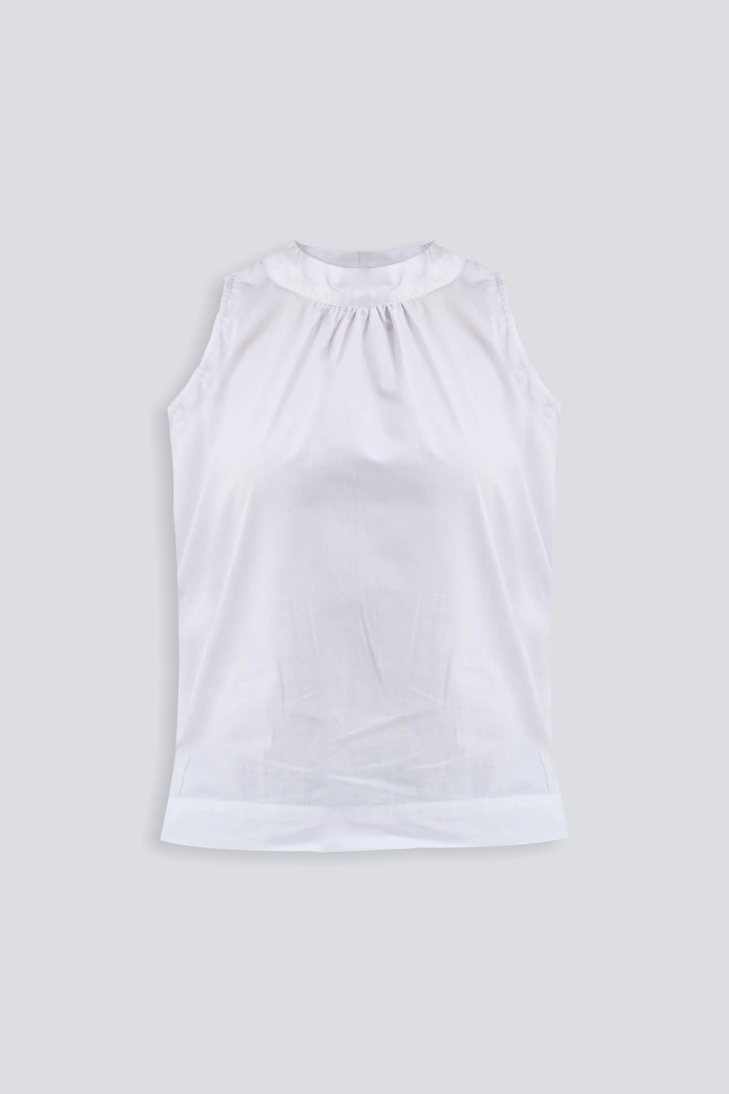 Top de cuello alto con frunces en blanco