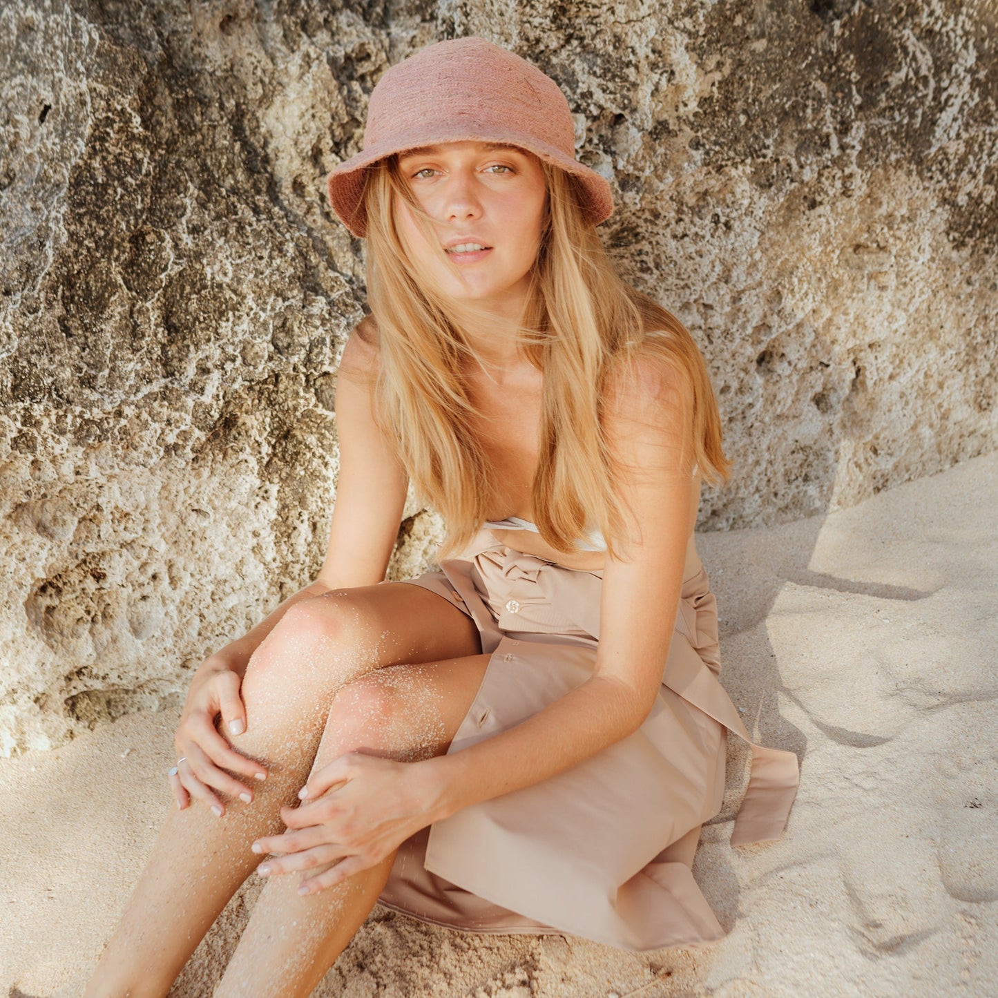 Sombrero de paja de yute NALA Safari en rosa ruborizado