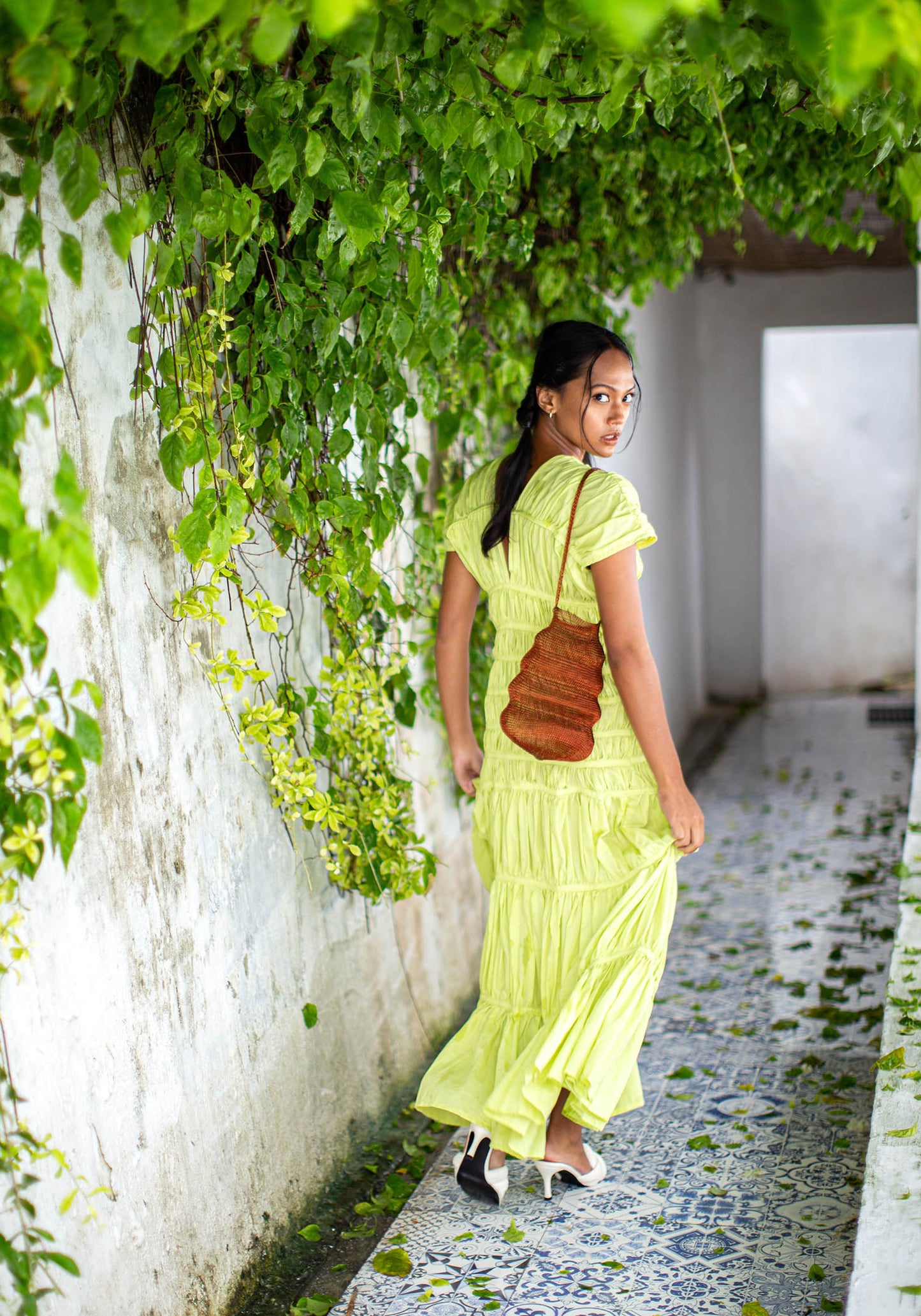 SHELL Handwoven Wire Bag In Copper