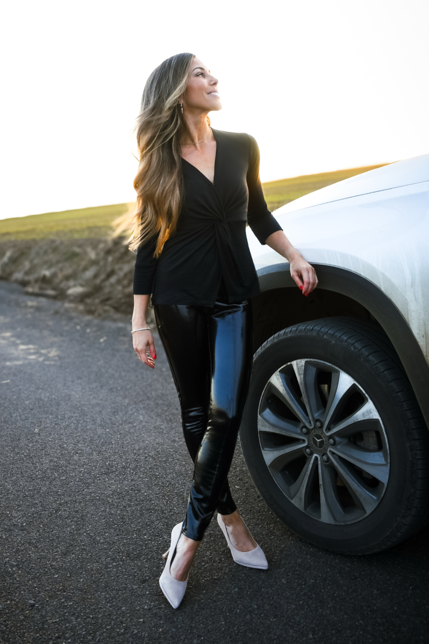 Twist Front Knit Shirt in Black