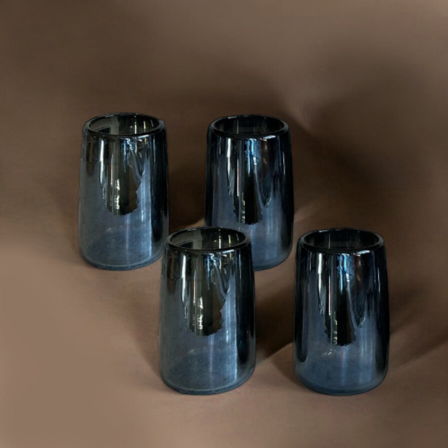 Vasos altos Mario con brillo ahumado (juego de 4) de MESO