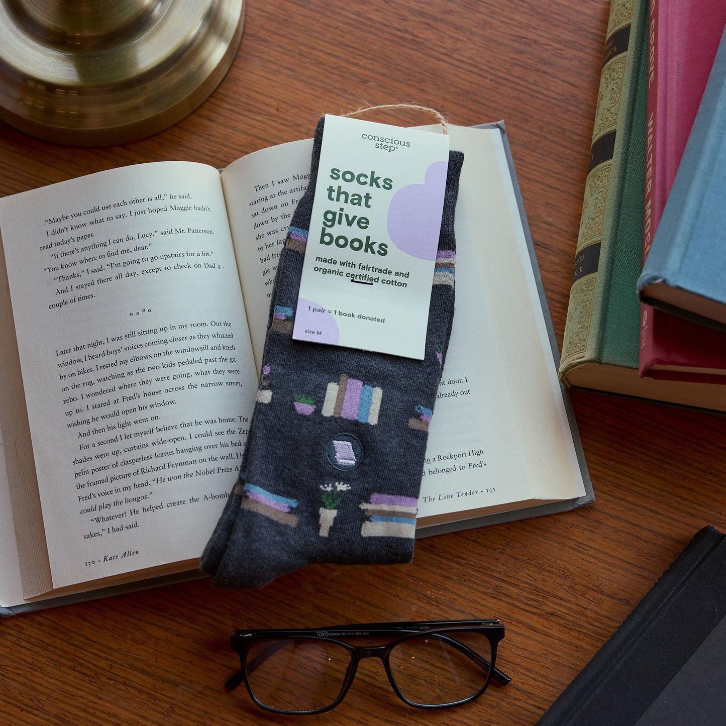 Calcetines que regalan libros
