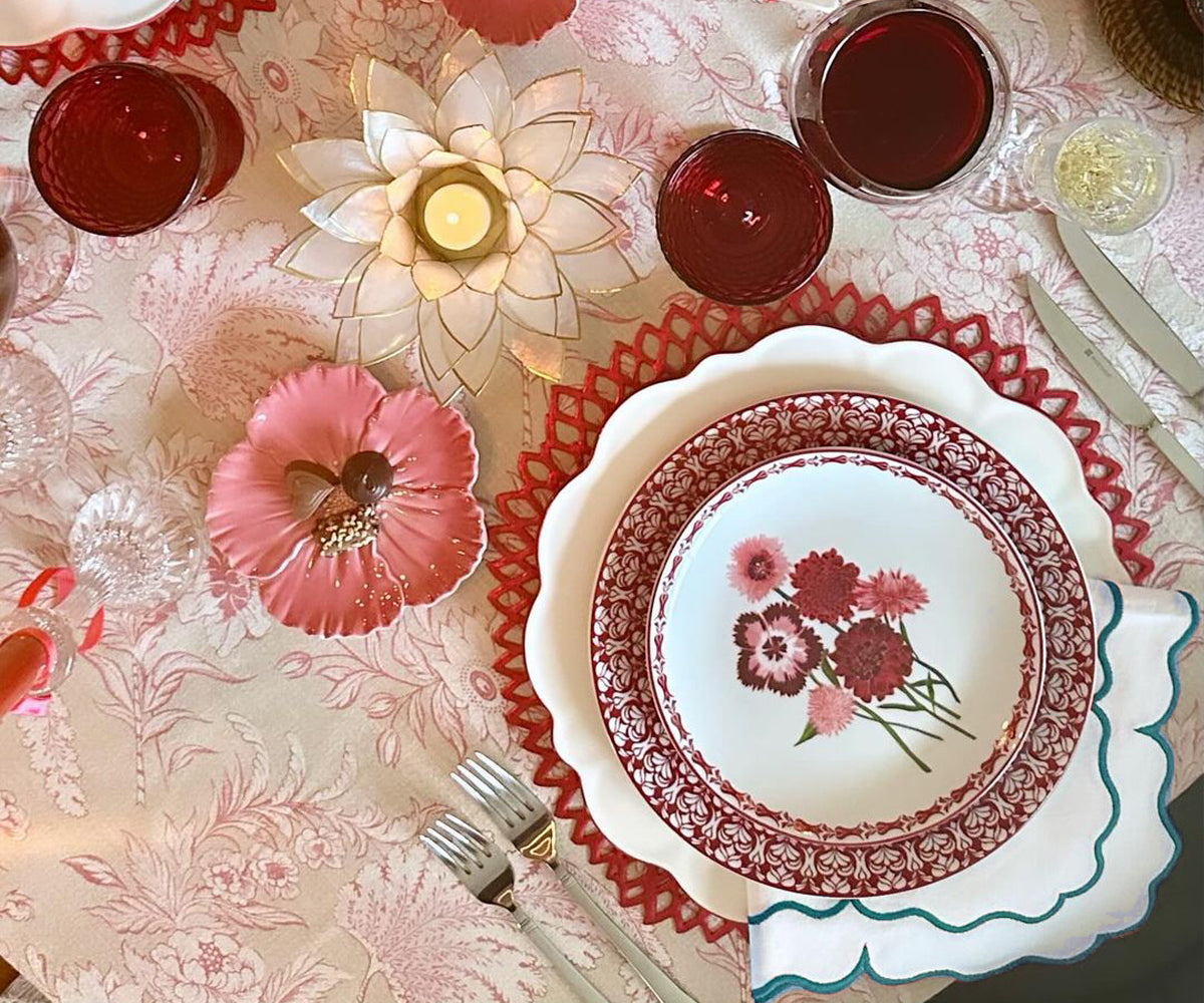 Black Scalloped Napkins