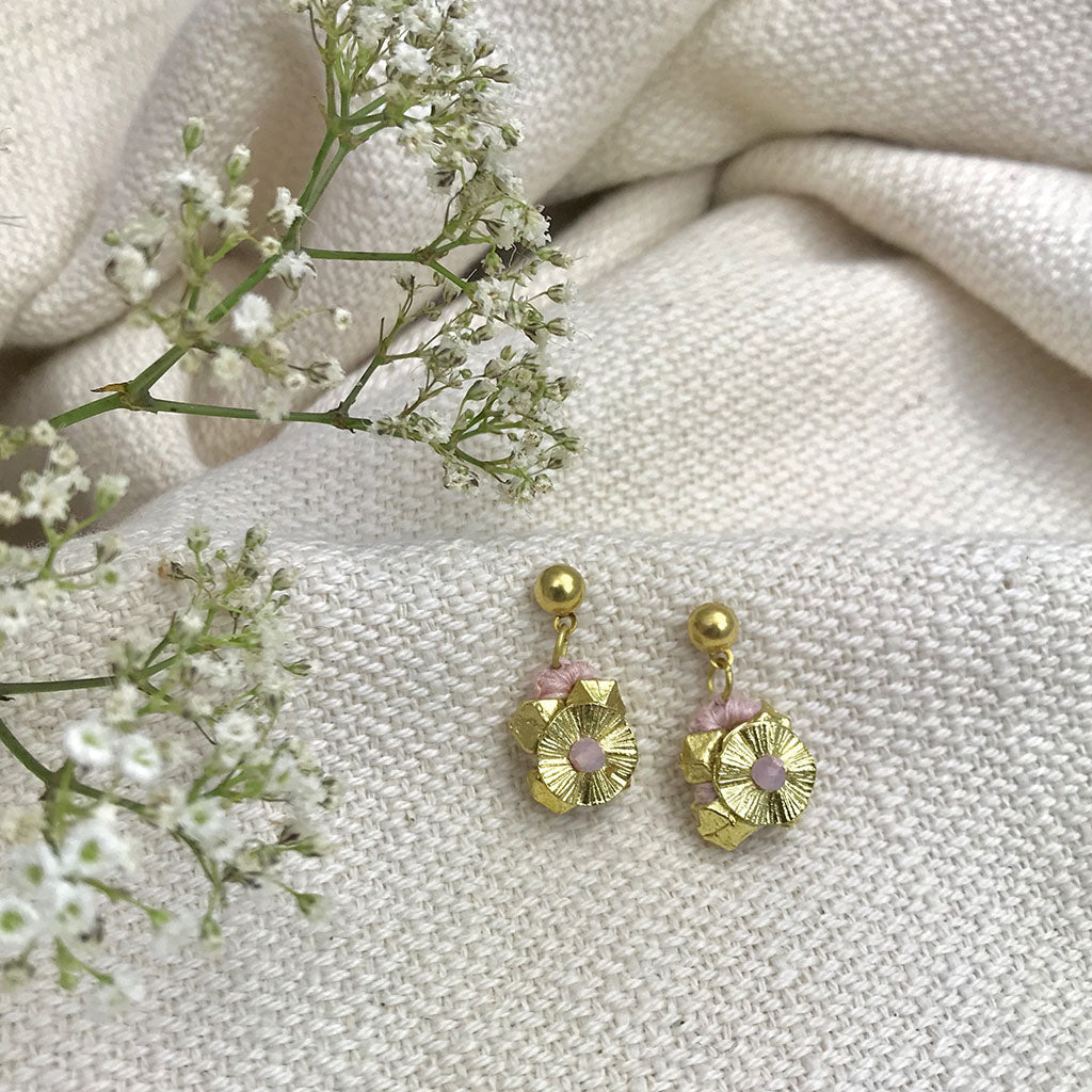 Pendientes de flores de Keya