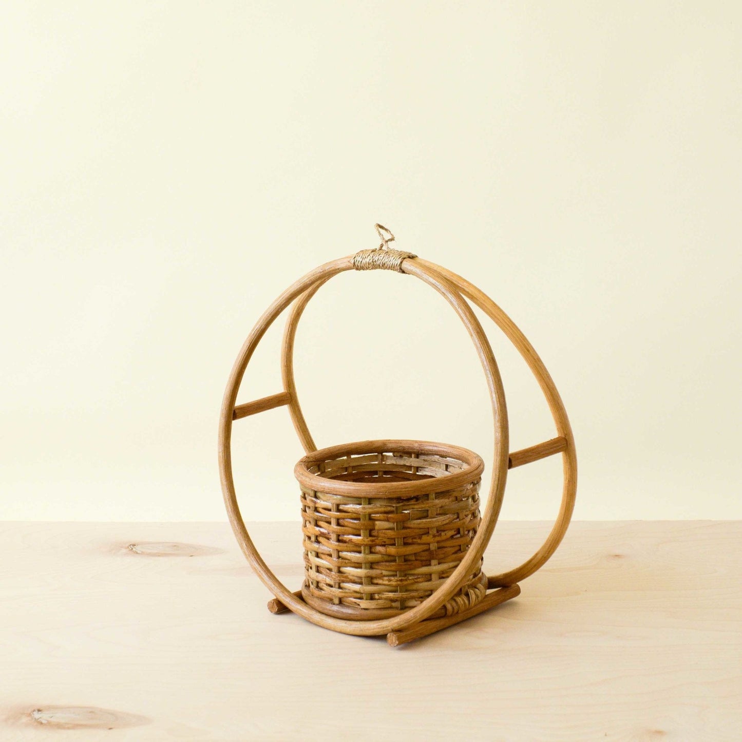 Jardinera colgante redonda de ratán | LIKHÂ
