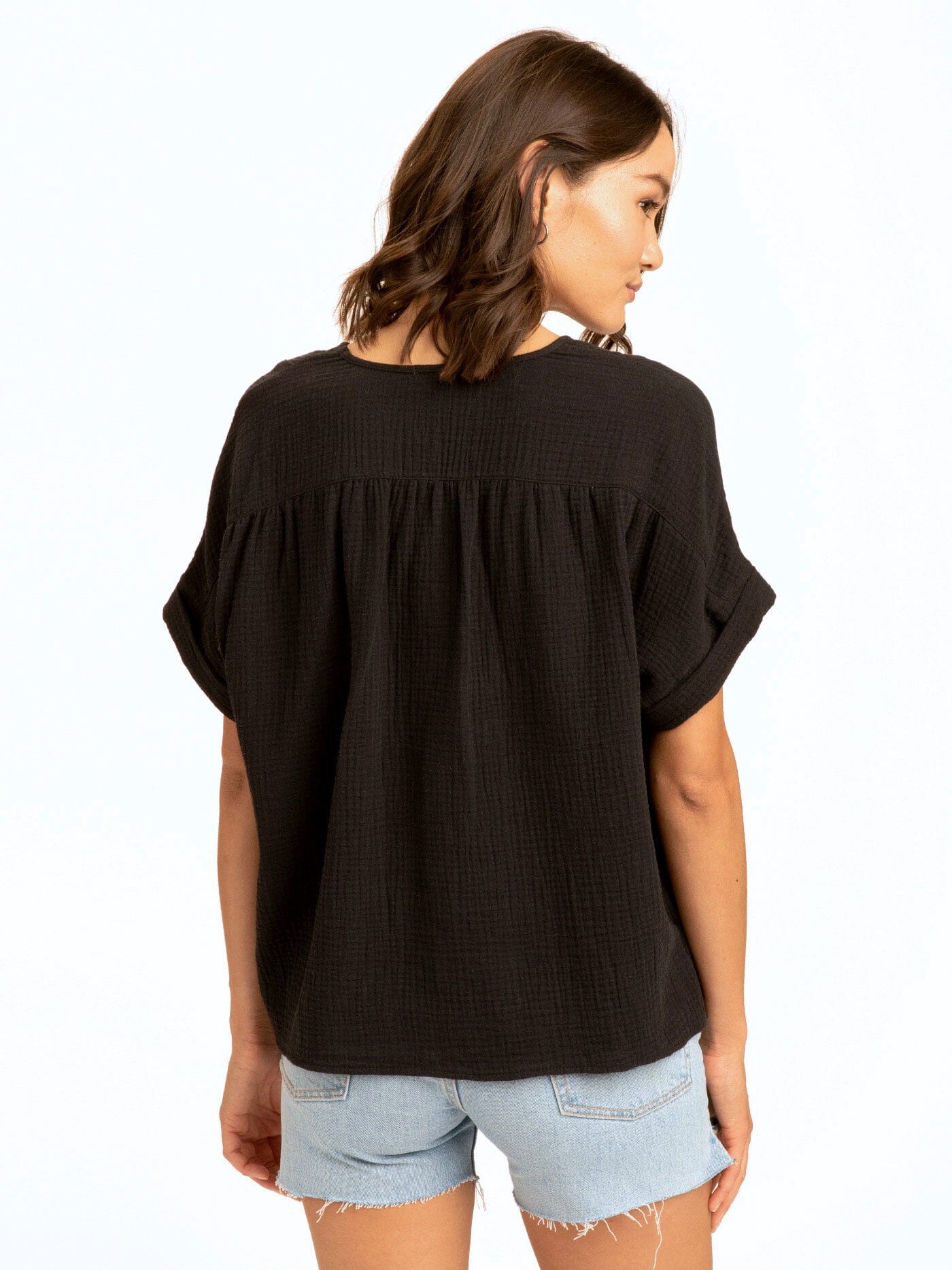 Top de cuello en V de gasa Honora
