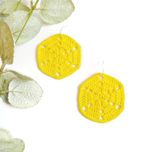 Pendientes de crochet hechos a mano