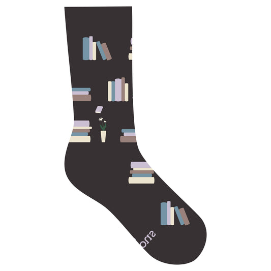 Calcetines que regalan libros (Estanterías grises)