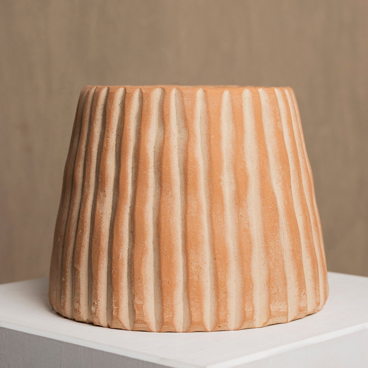 Jardinera de terracota Elvira de MESO