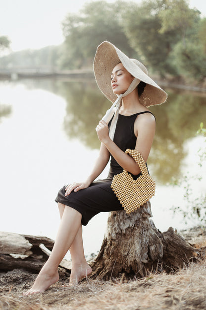 Bolso de mano con cuentas de madera Hati Heart