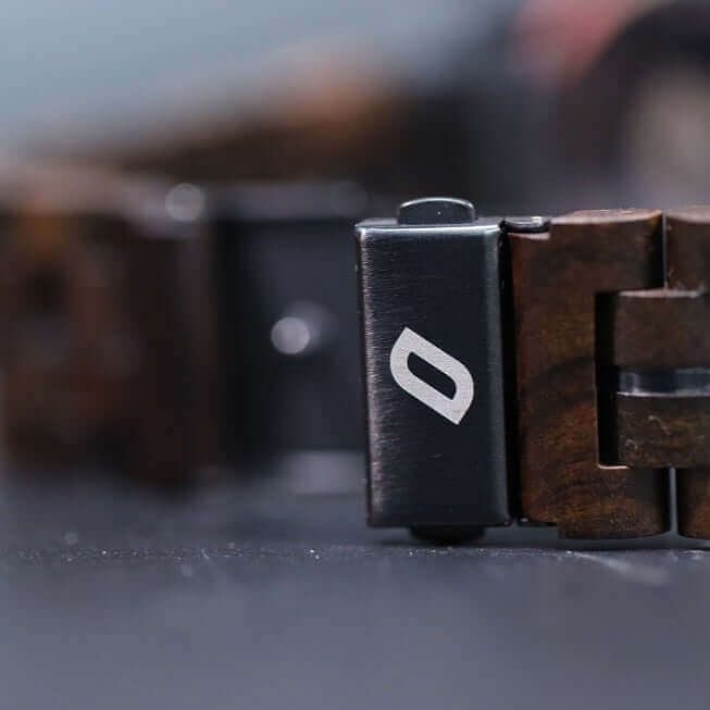 Bastian Red Sandalwood - Reloj de madera