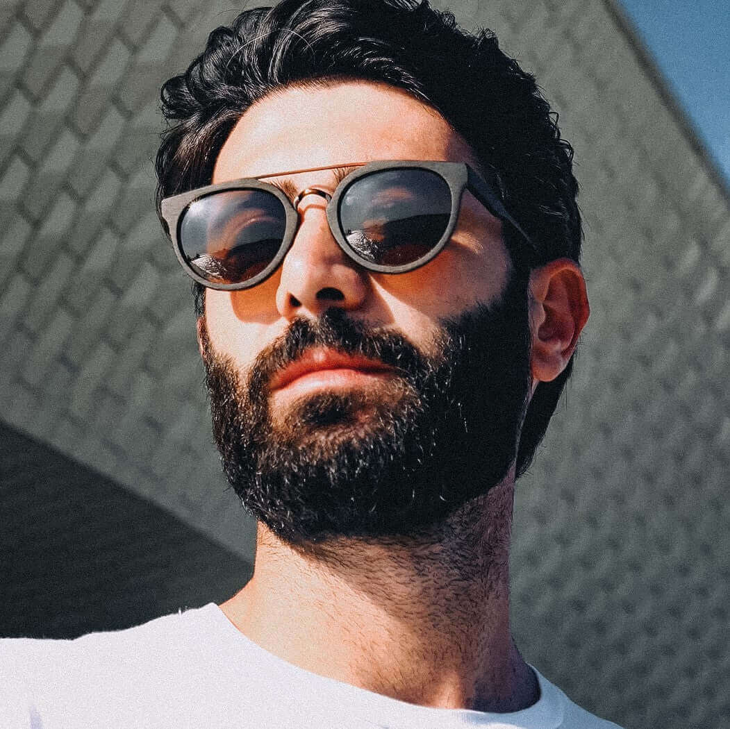 Las gafas de sol de madera Shiva