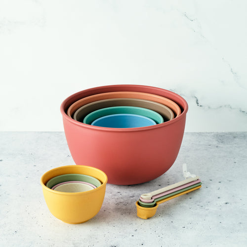 Batería de cocina y para hornear