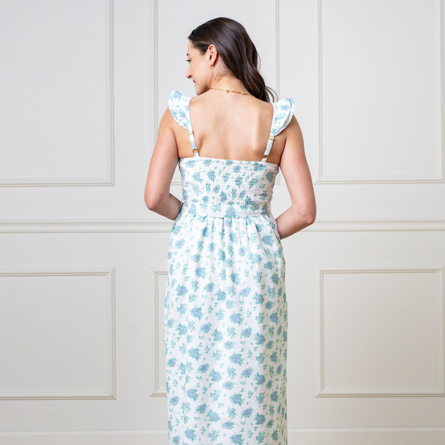 Vestido de fiesta de lino con volantes