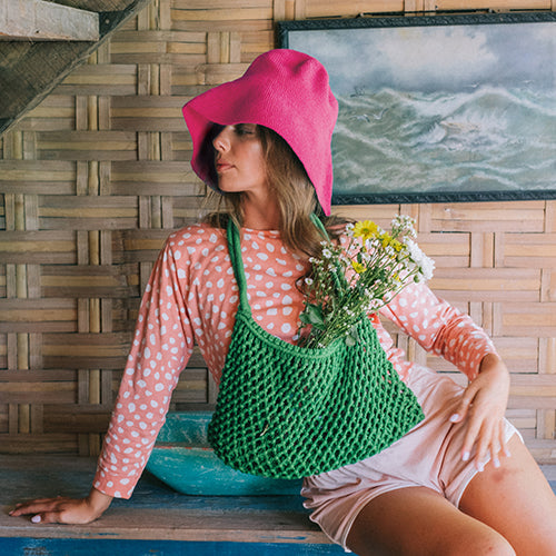 Gorro de crochet BLOOM en rosa intenso
