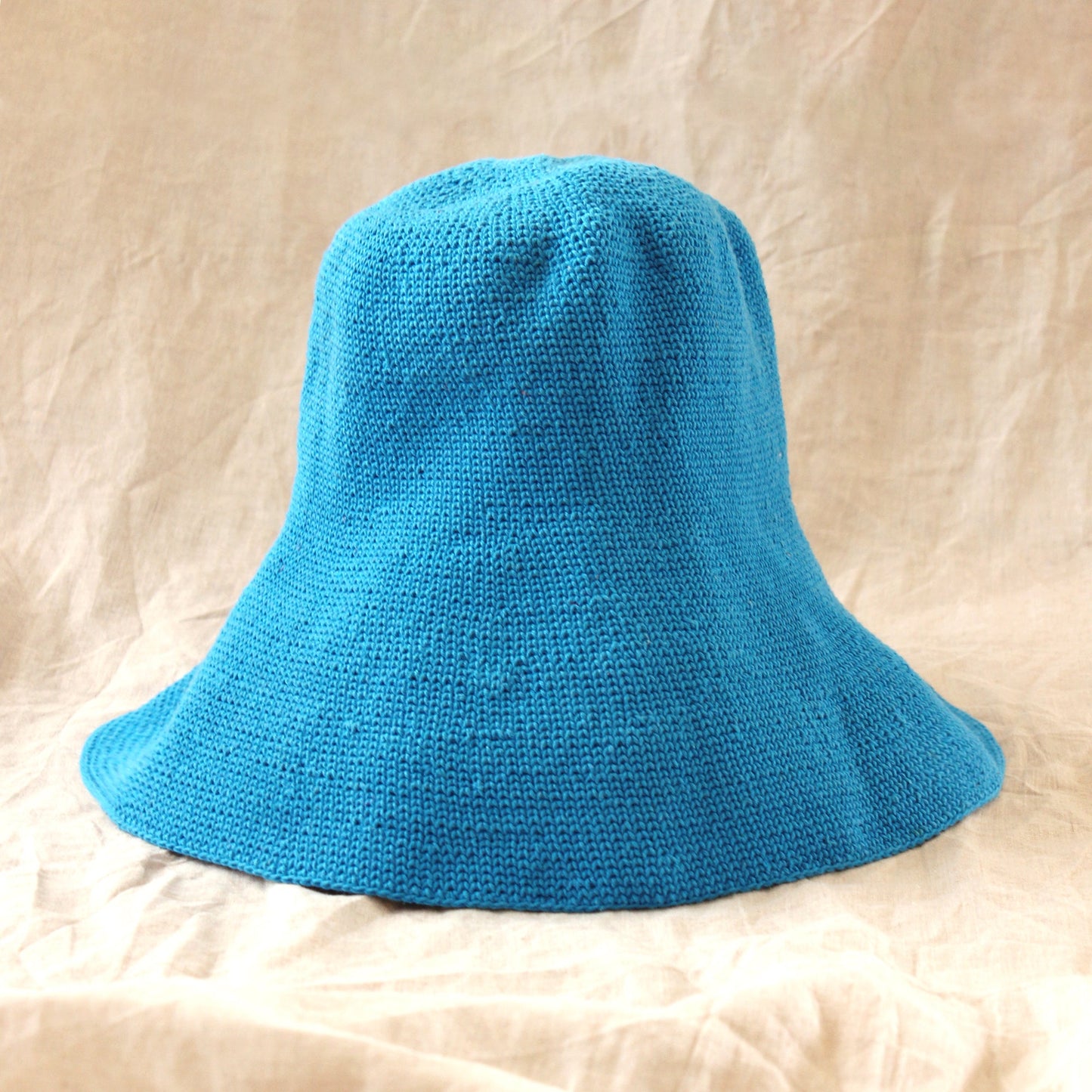 Gorro de crochet BLOOM en azul mosaico