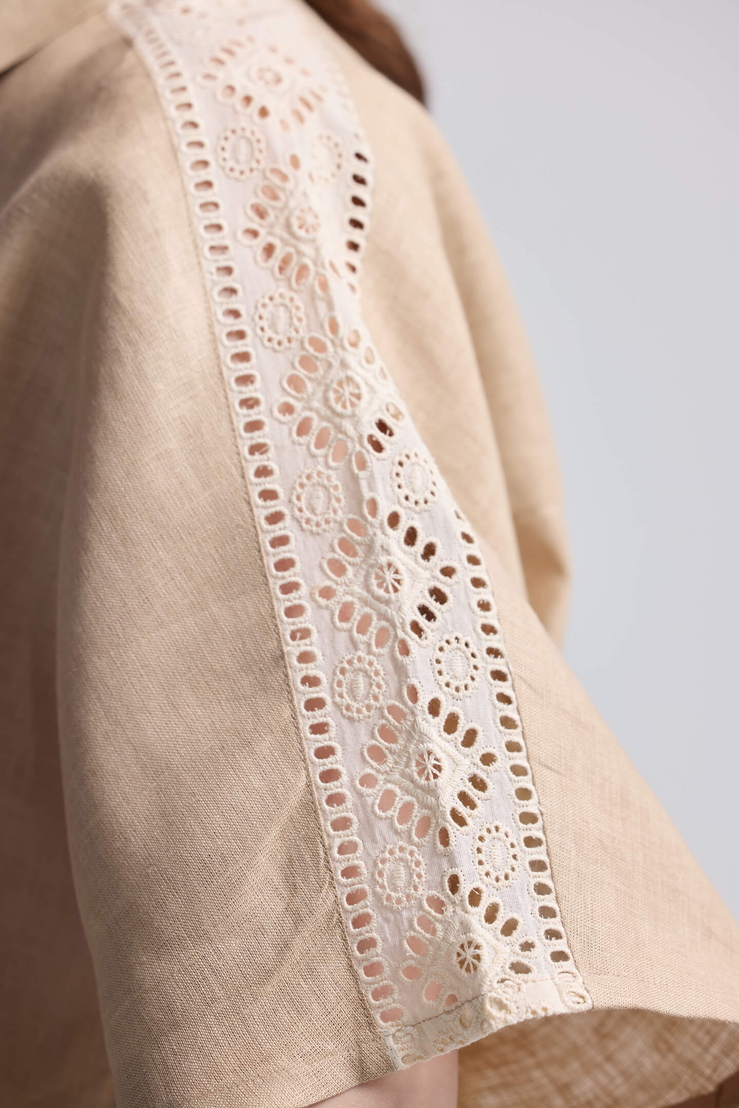 Camisa cuadrada con encaje