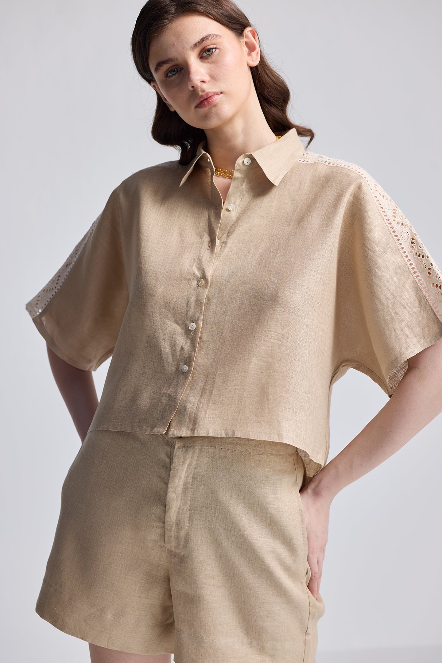 Camisa Oversize con Conjunto de Encaje