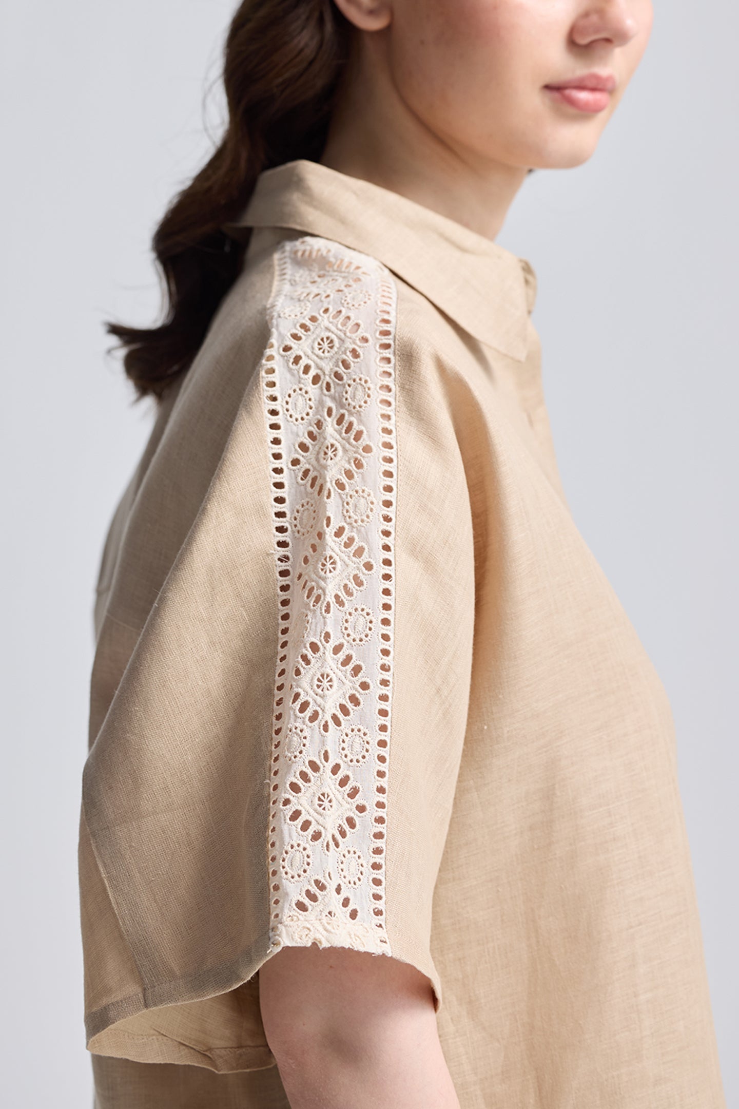 Camisa Oversize con Conjunto de Encaje