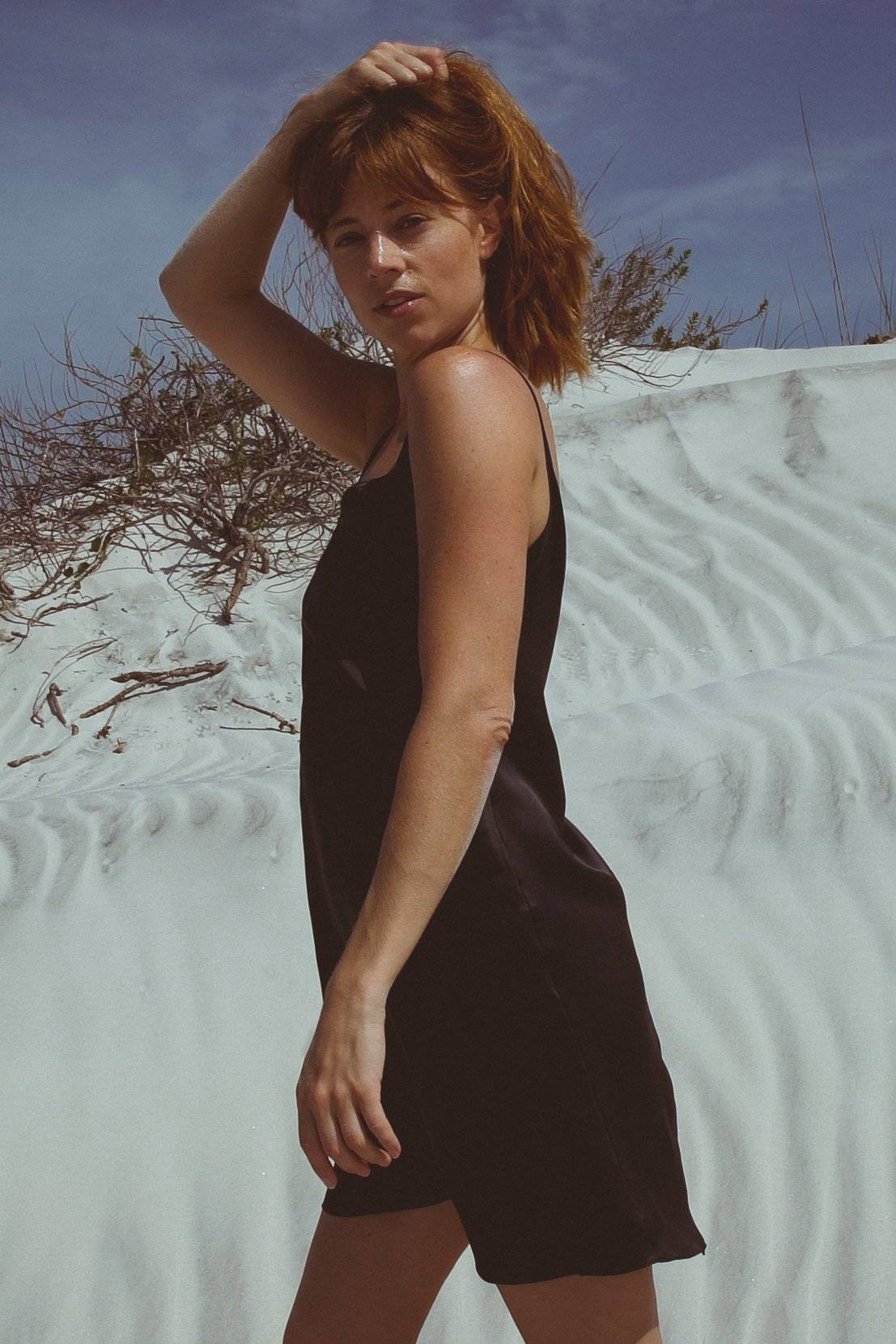 Vestido de seda Vela en negro azabache