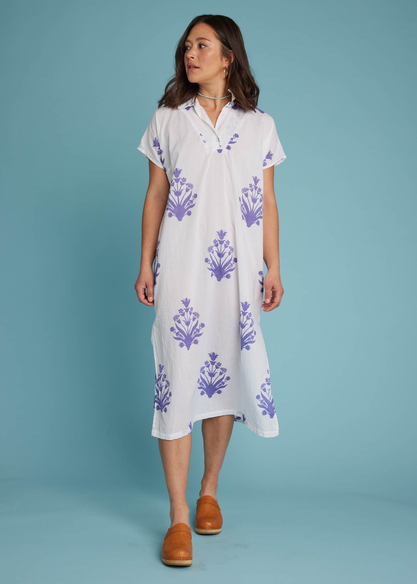 Caftán Scout - Cameo Floral Morado Costero