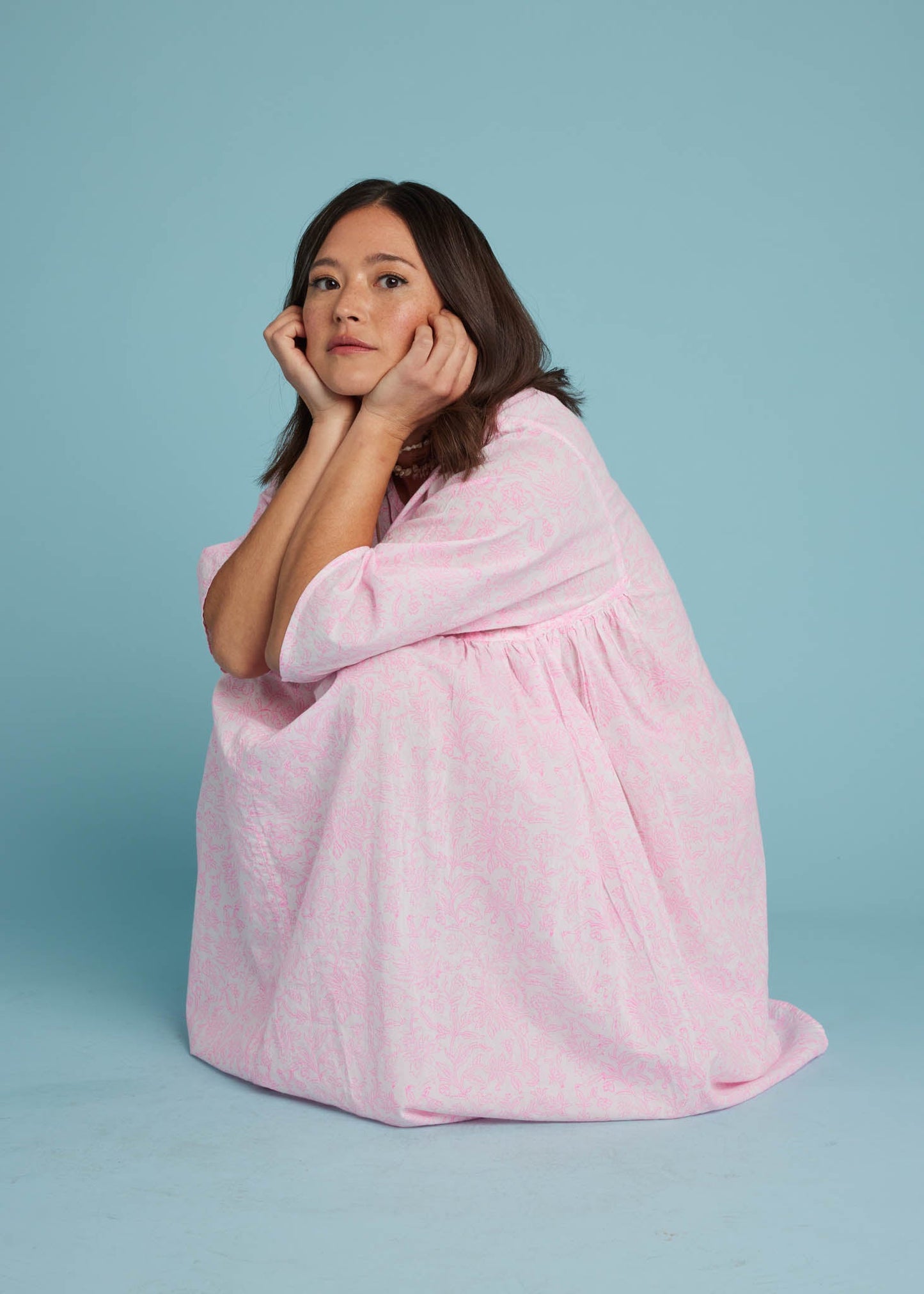 Caftán Sunshine Coast - Toile floral rosa neón