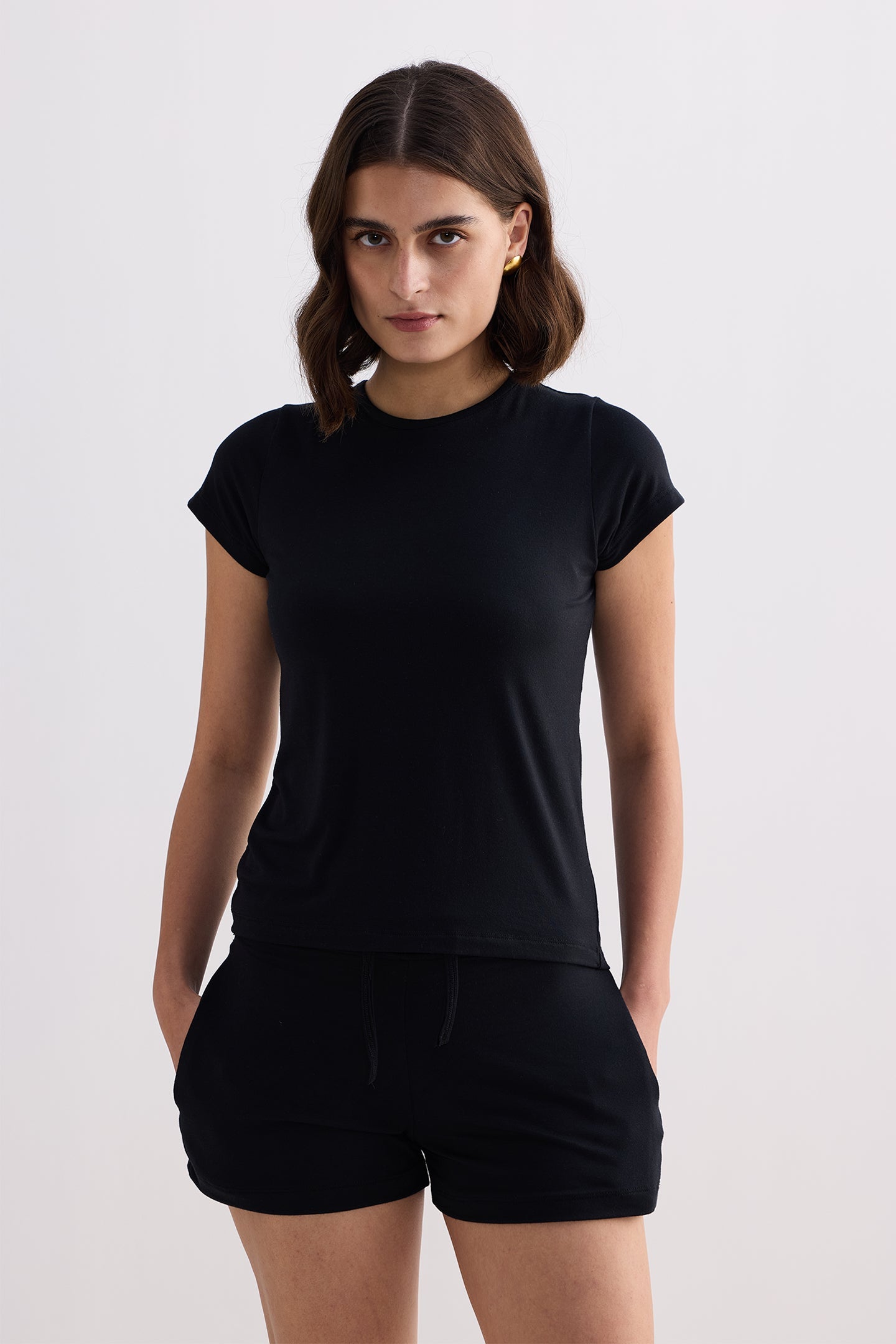 Conjunto de camiseta de manga corta Essential en negro