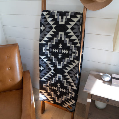 Andean Alpaca Wool Blanket - Black Chakana