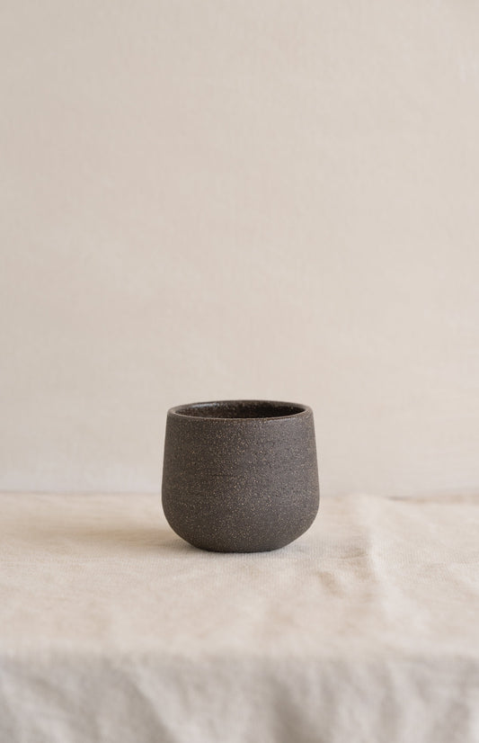 Taza de café de cerámica artesanal "Pumpernickel" 