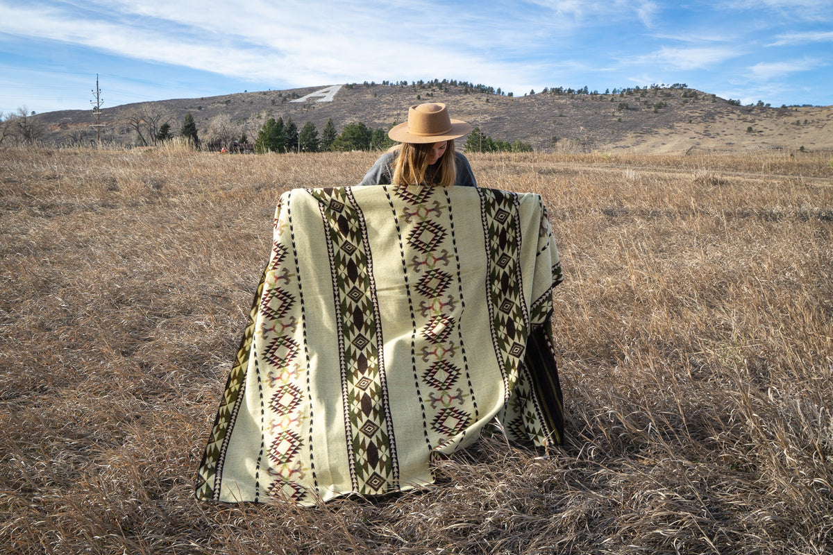 Andean Alpaca Wool Blanket - Cactus