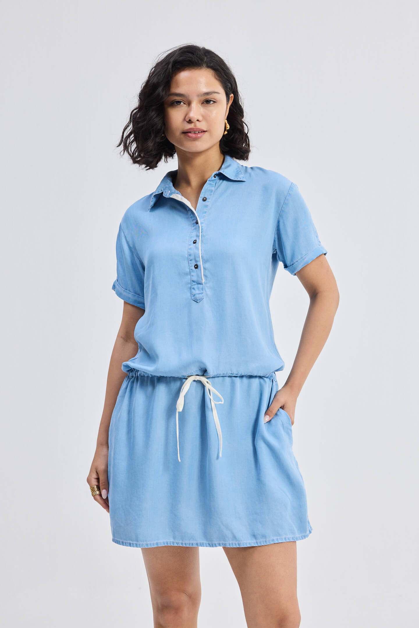 Vestido Camisero Vaquero con Cordón Ajustable y Botones Delanteros en Azul