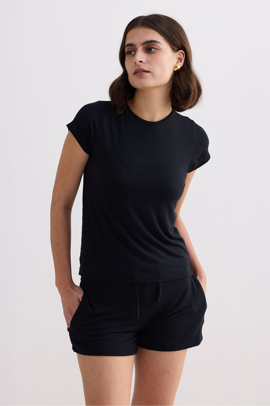 Pantalón Corto de Punto Esencial en Negro