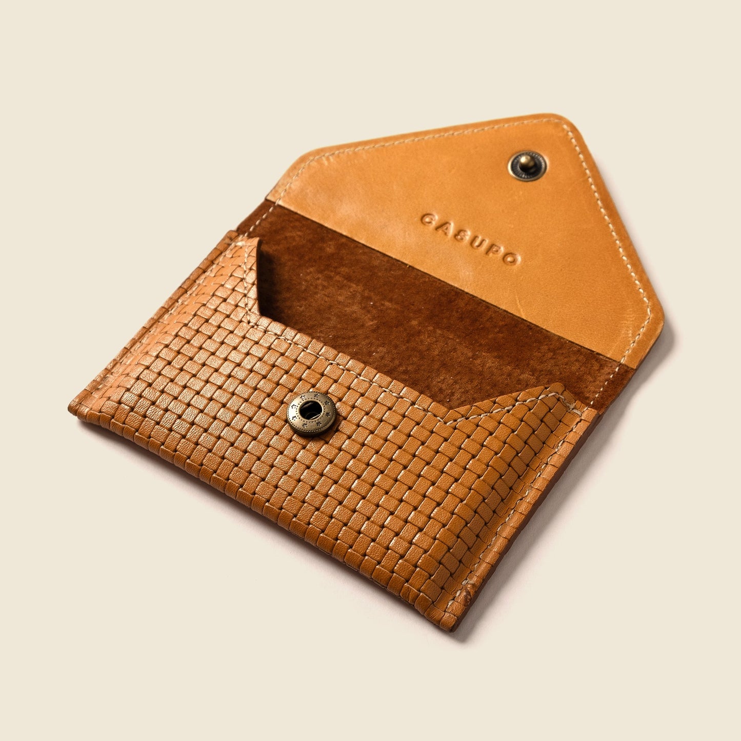 Mini cartera tipo sobre con protección RFID - Edición limitada color canela
