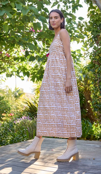 Vestido Hamptons - Arcilla horneada con lunares desordenados