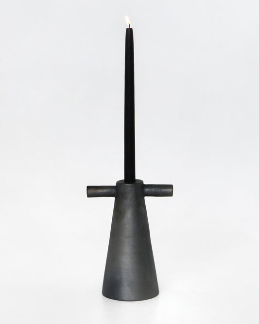 Candelabro alto de gres negro Motanka