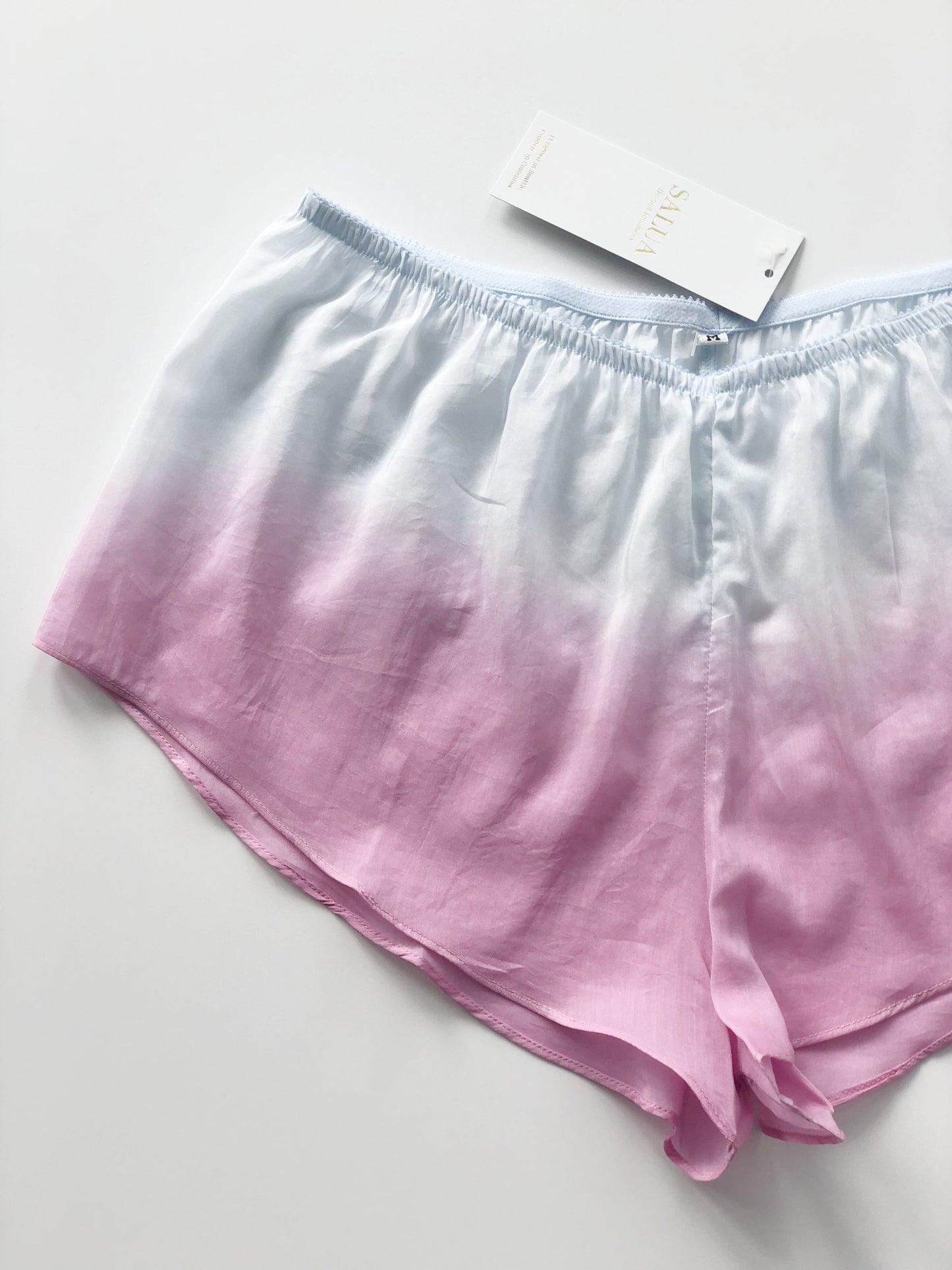 Shorts transparentes con degradado