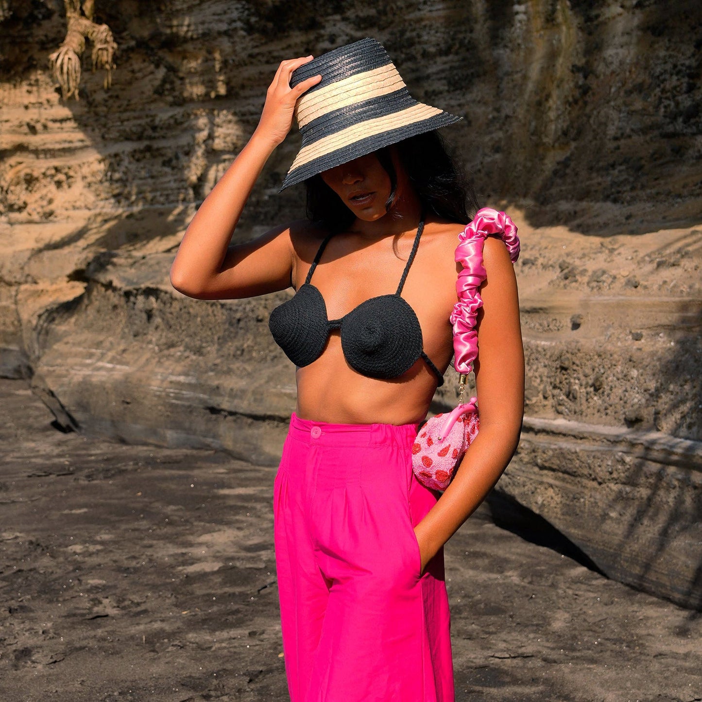 Top de bikini de cuerda de algodón LEIA en negro