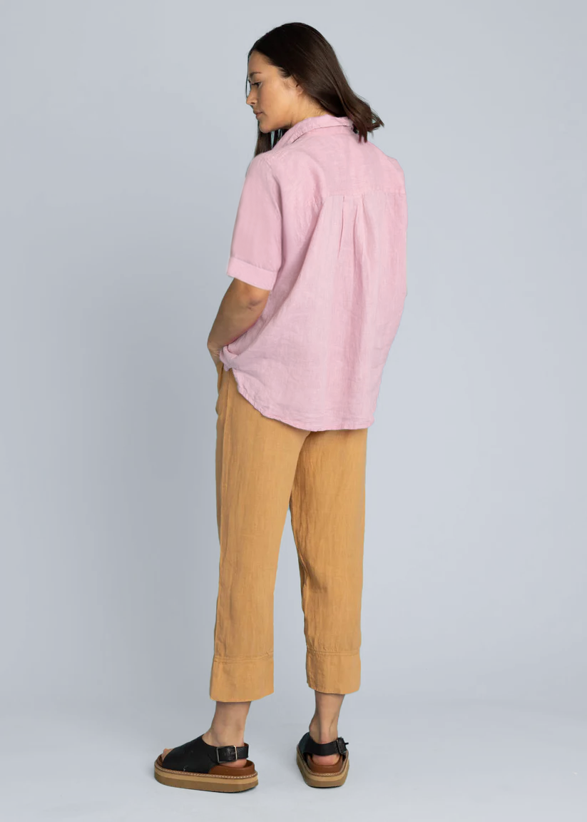 Camisa de lino de manga corta Good Boyfriend - Tickled Pink