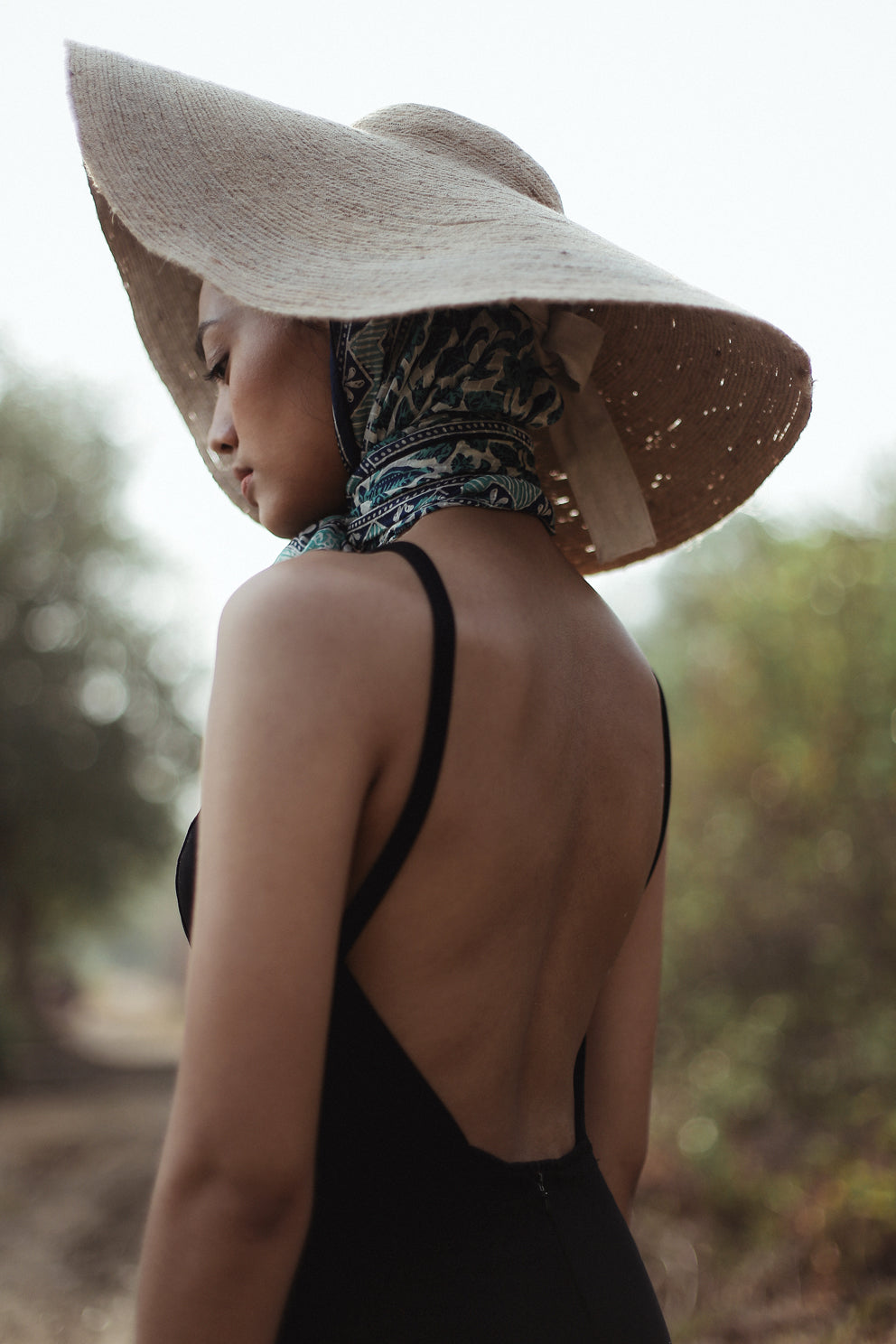Sombrero de paja de yute de ala ancha LOLA en beige natural