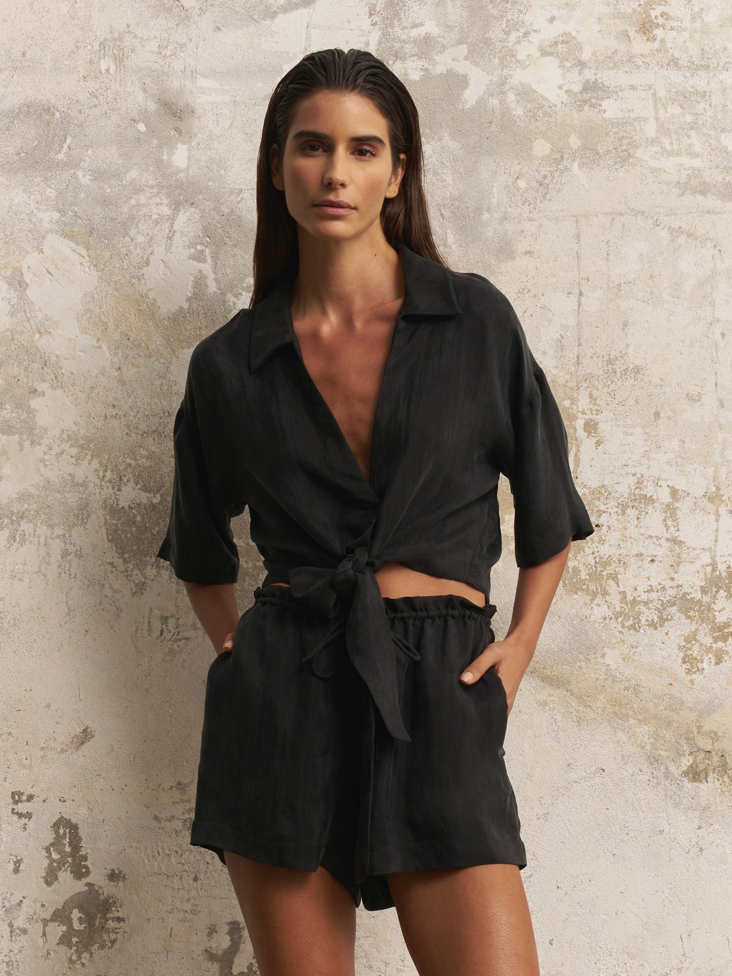 Pantalón Corto con Cordón Ajustable Lucid Flow - Negro