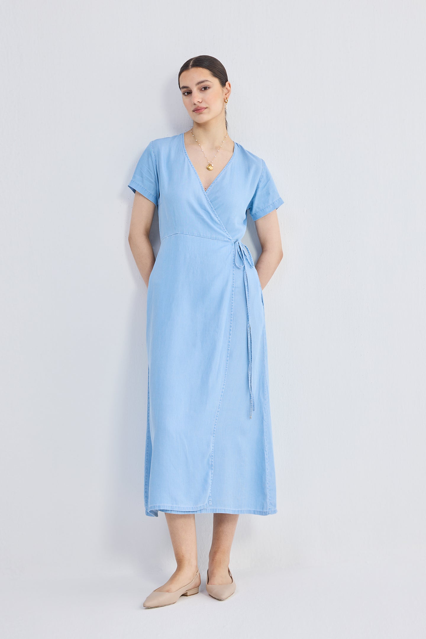 Maxivestido cruzado en azul claro