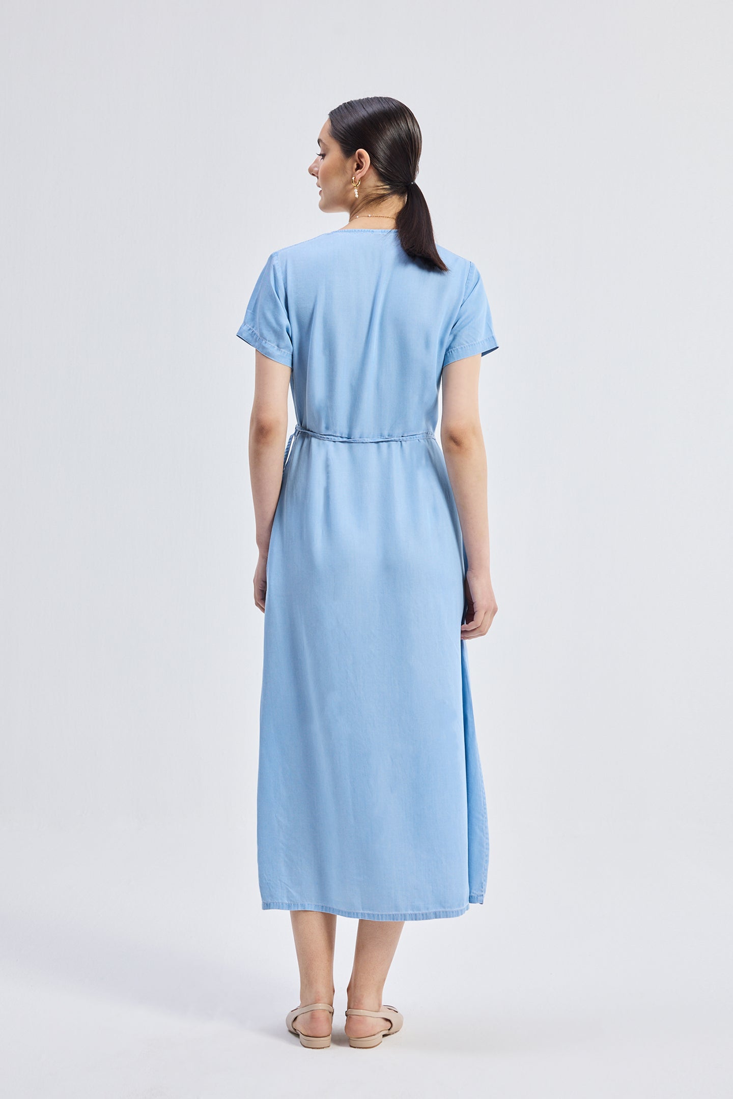 Maxivestido cruzado en azul claro