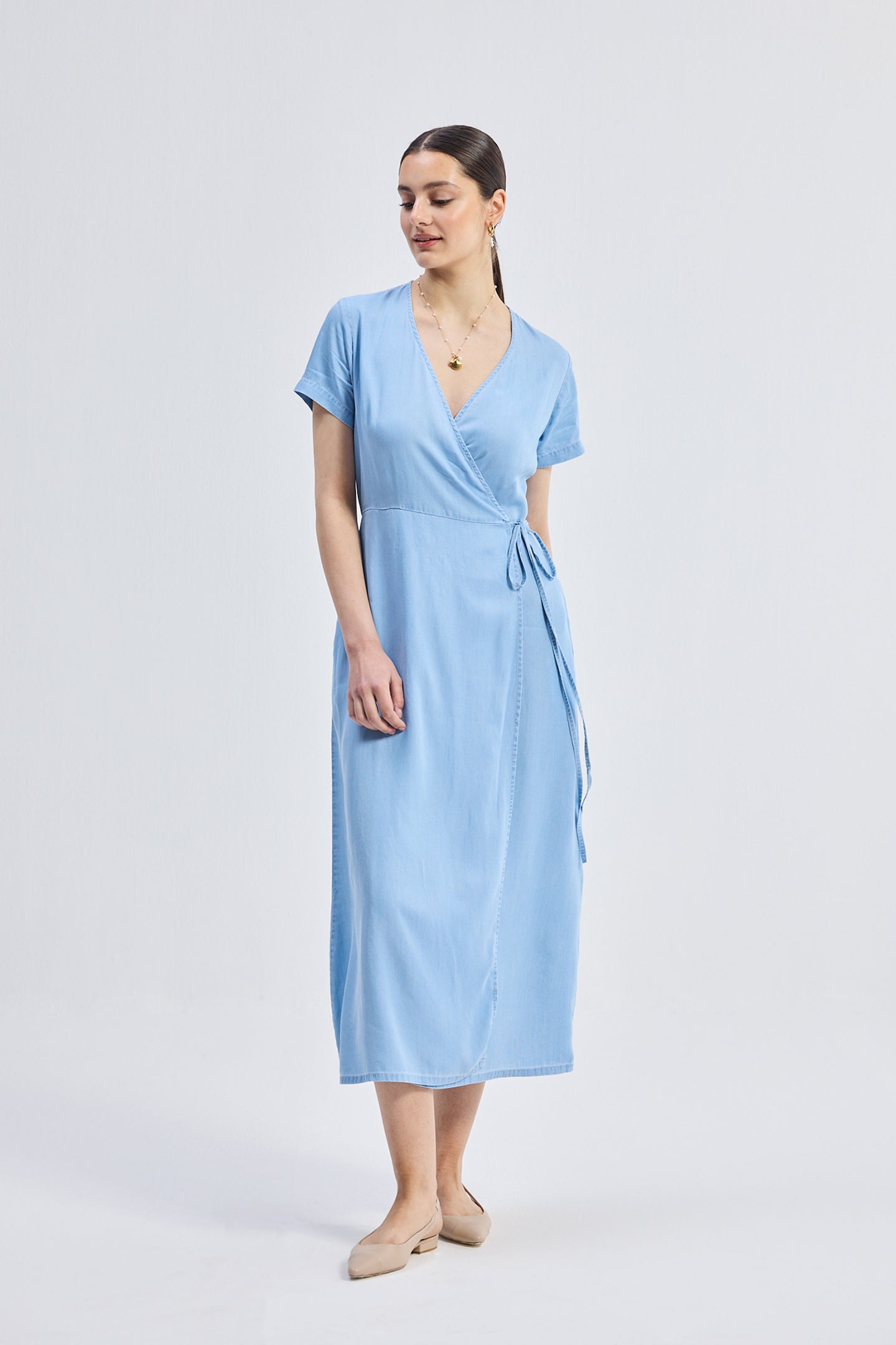 Maxivestido cruzado en azul claro