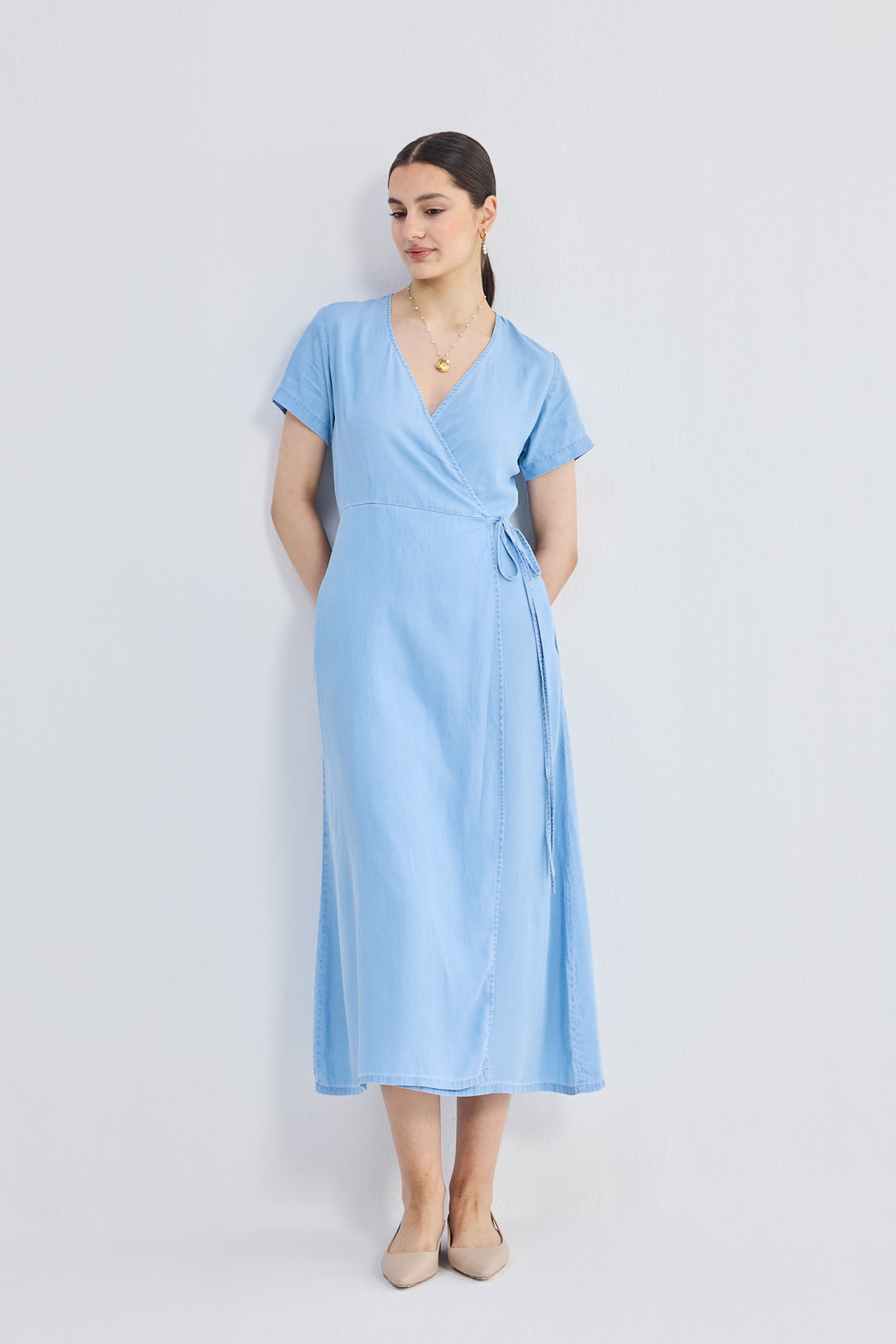 Maxivestido cruzado en azul claro