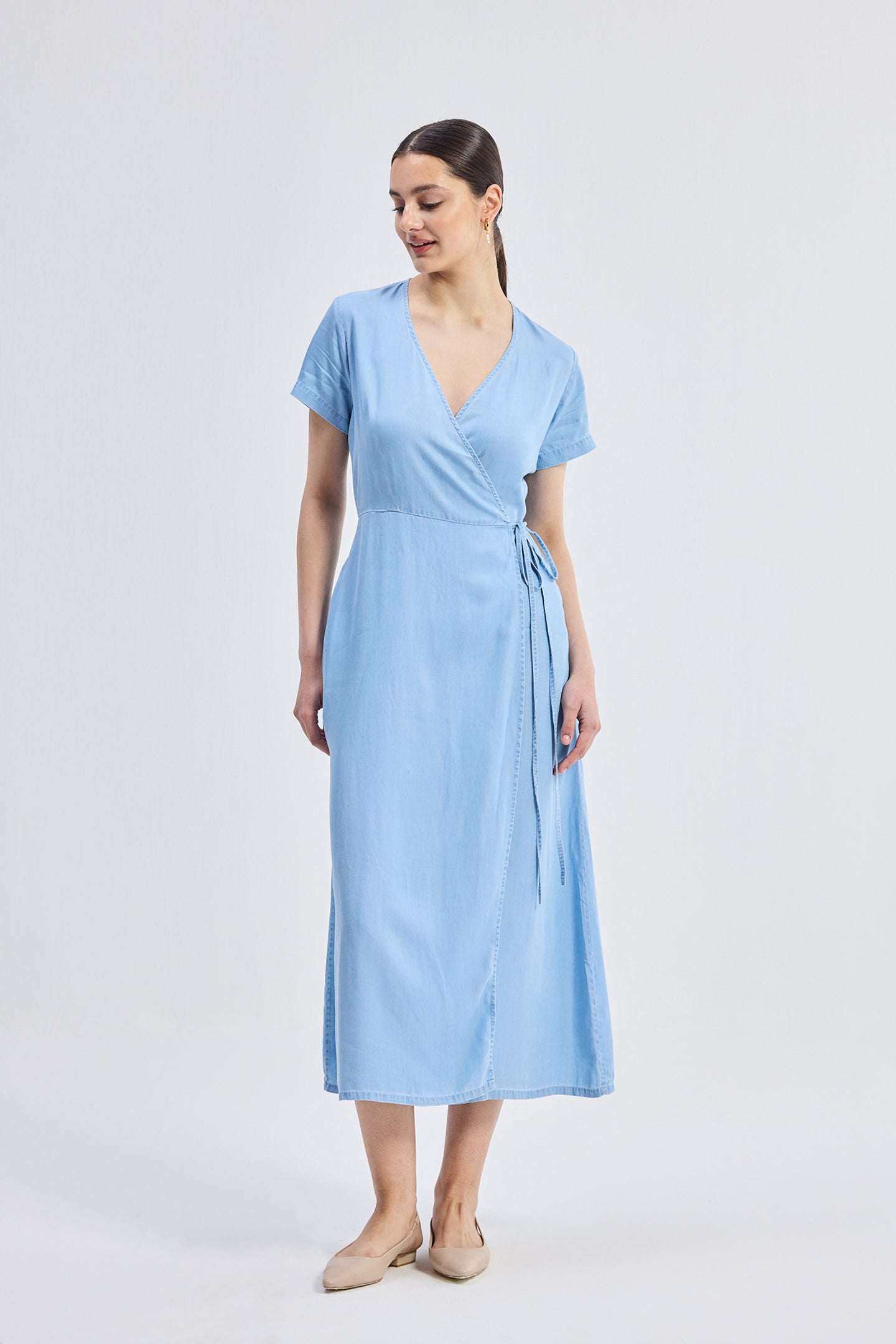Maxivestido cruzado en azul claro