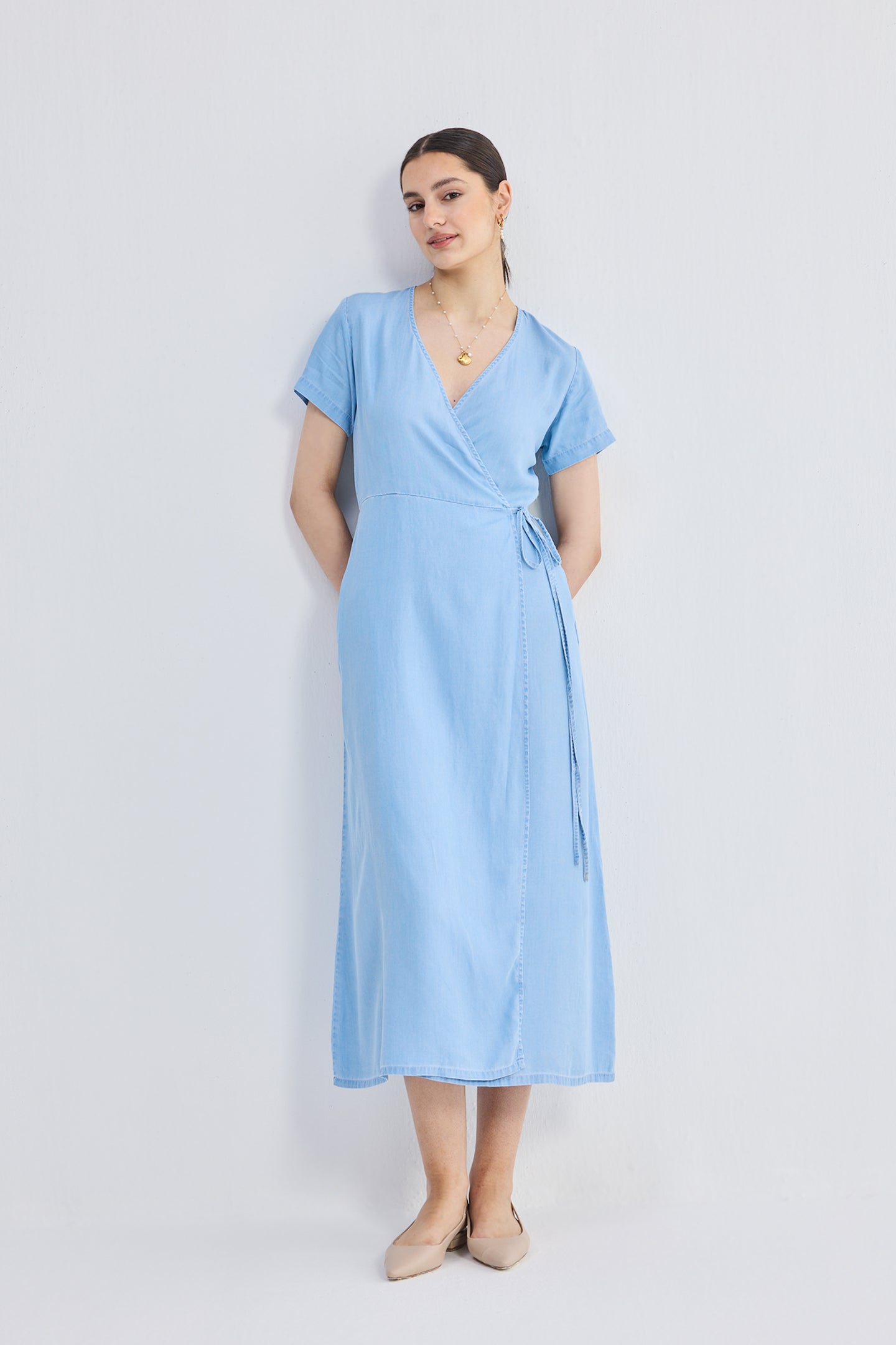 Maxivestido cruzado en azul claro