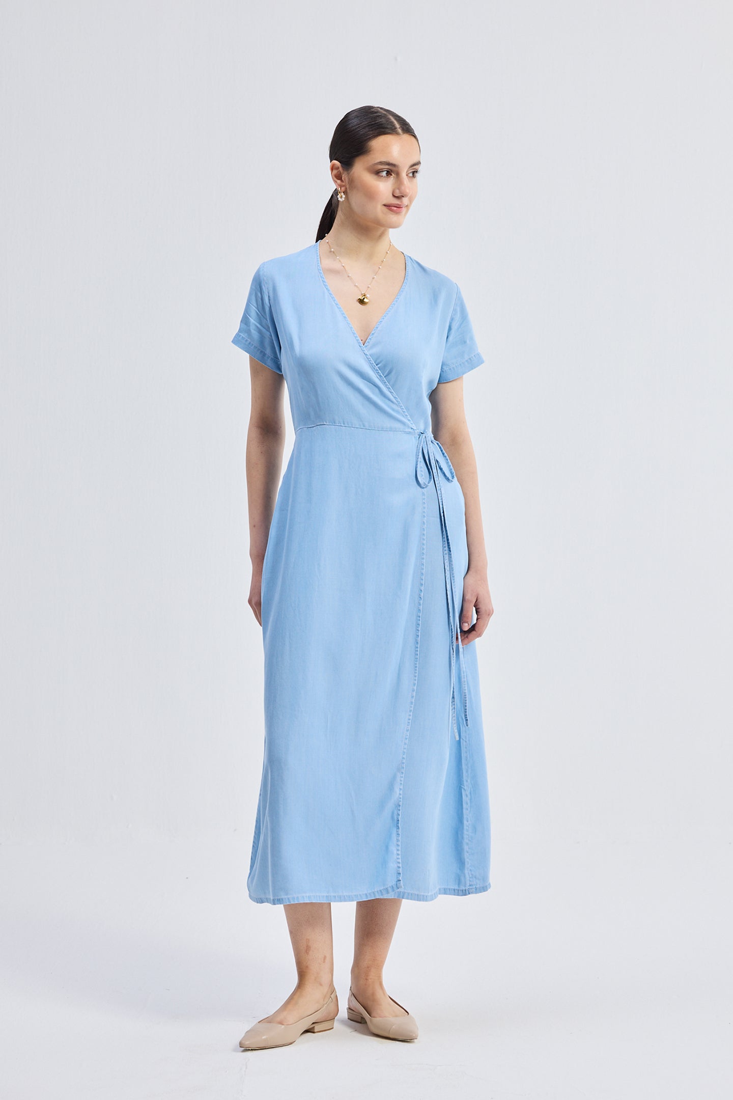 Maxivestido cruzado en azul claro